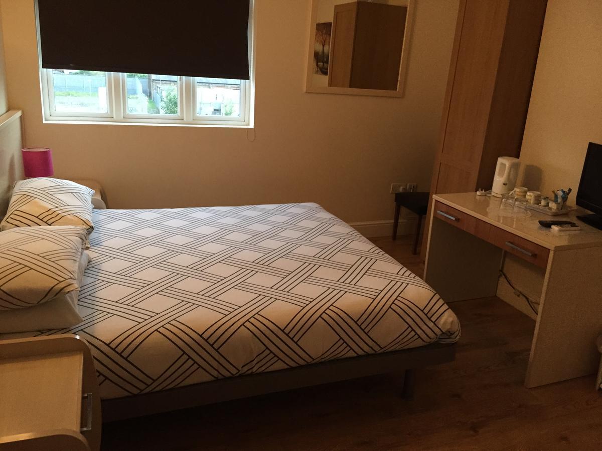 Inn On The Broadway Woking Luaran gambar